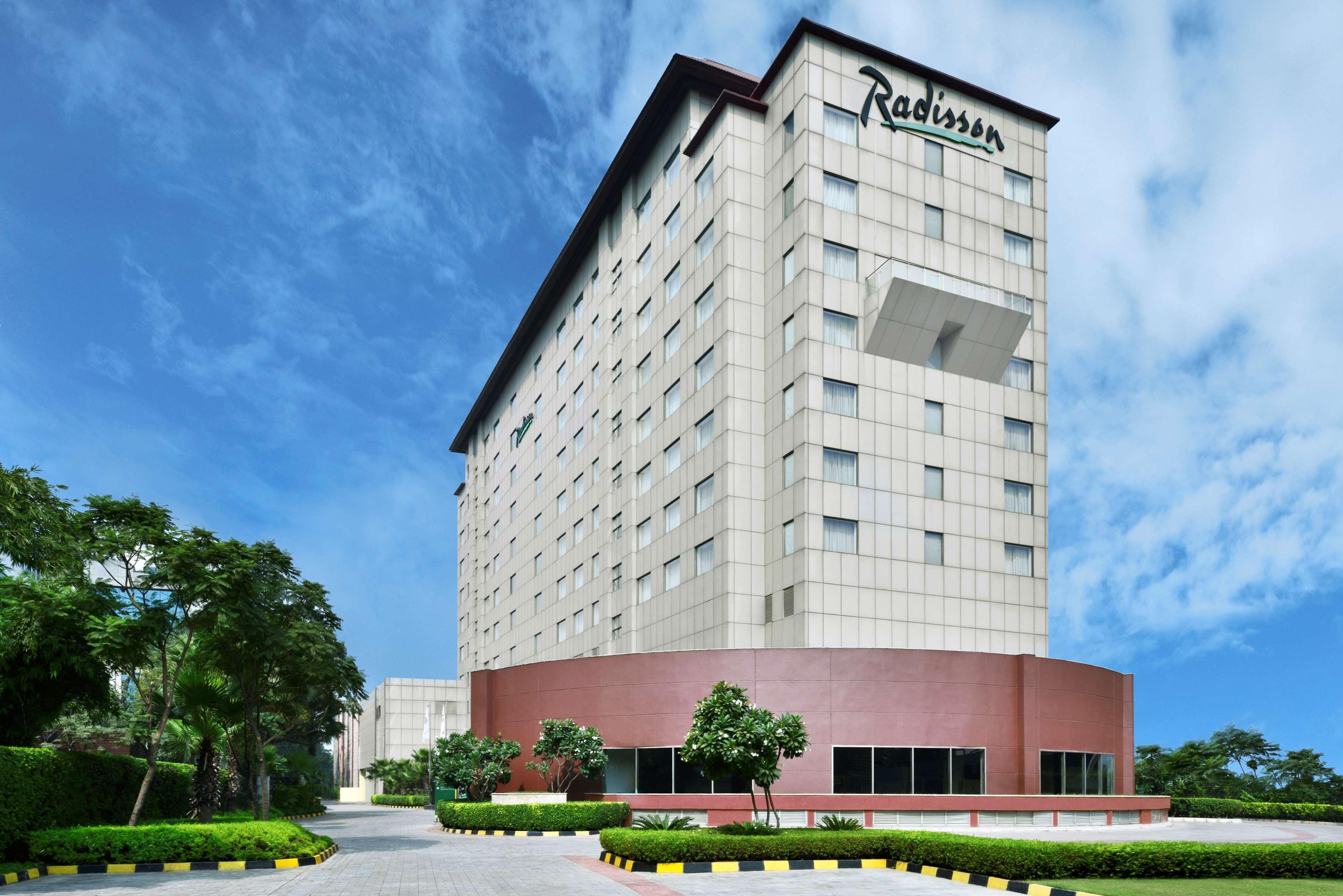Radisson Gurugram Udyog Vihar Hotel Gurgaon Buitenkant foto Radisson Hotel, Pune
