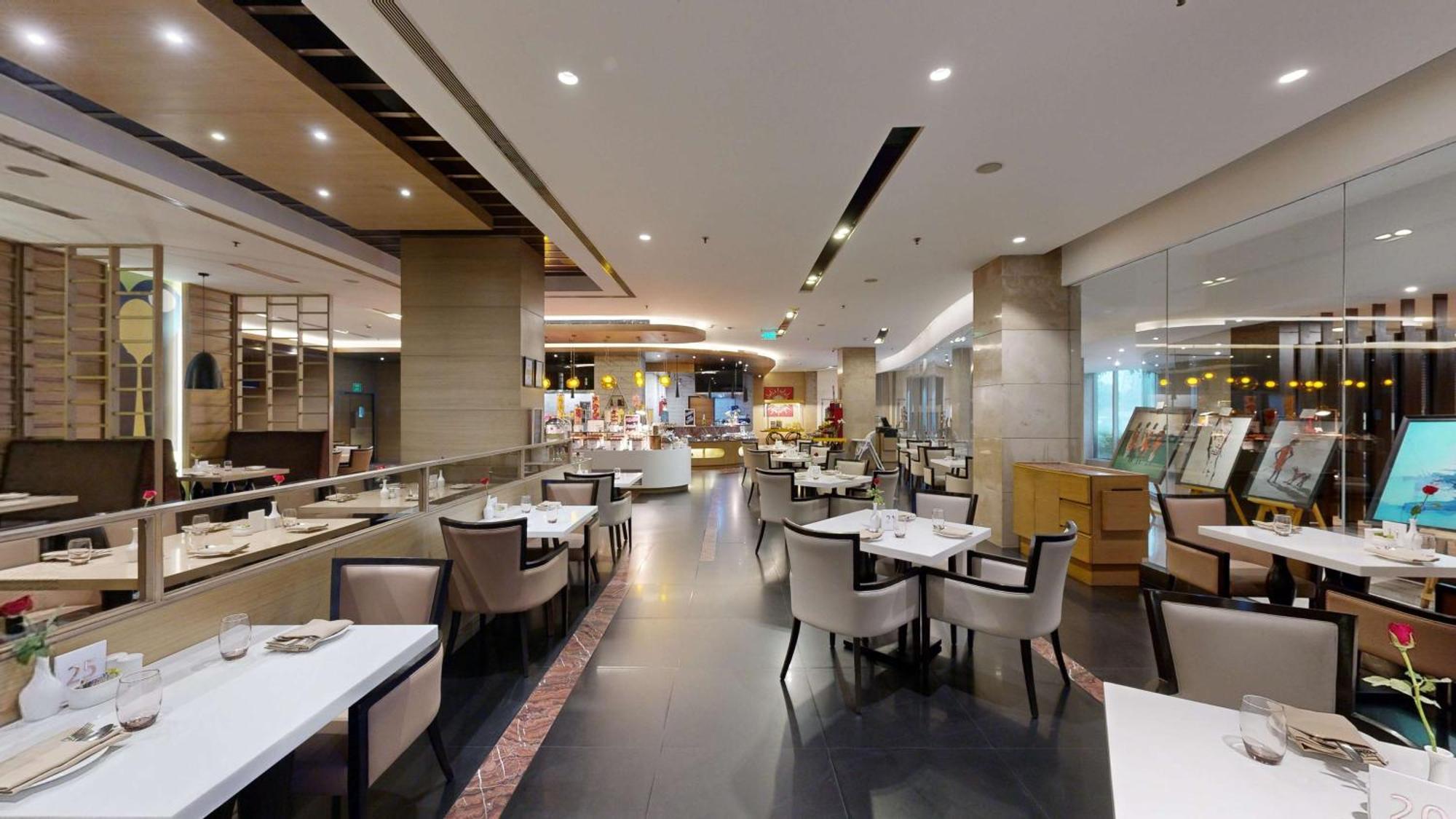 Radisson Gurugram Udyog Vihar Hotel Gurgaon Buitenkant foto