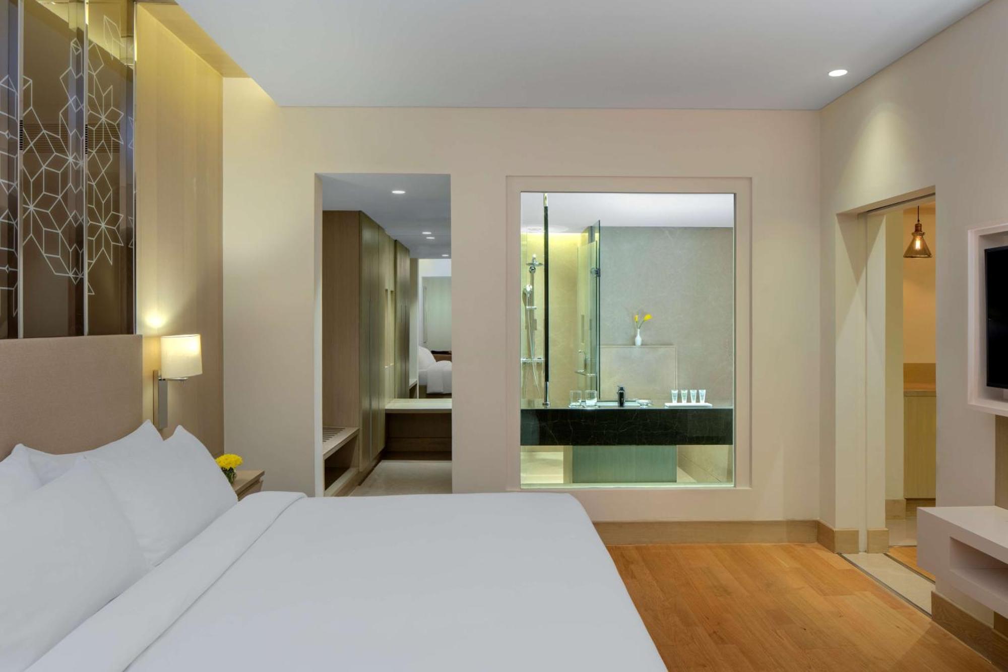 Radisson Gurugram Udyog Vihar Hotel Gurgaon Buitenkant foto