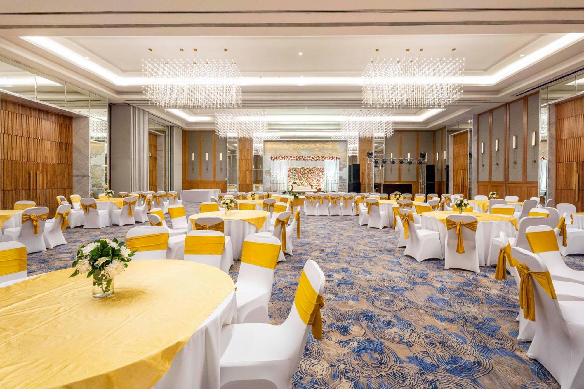 Radisson Gurugram Udyog Vihar Hotel Gurgaon Buitenkant foto